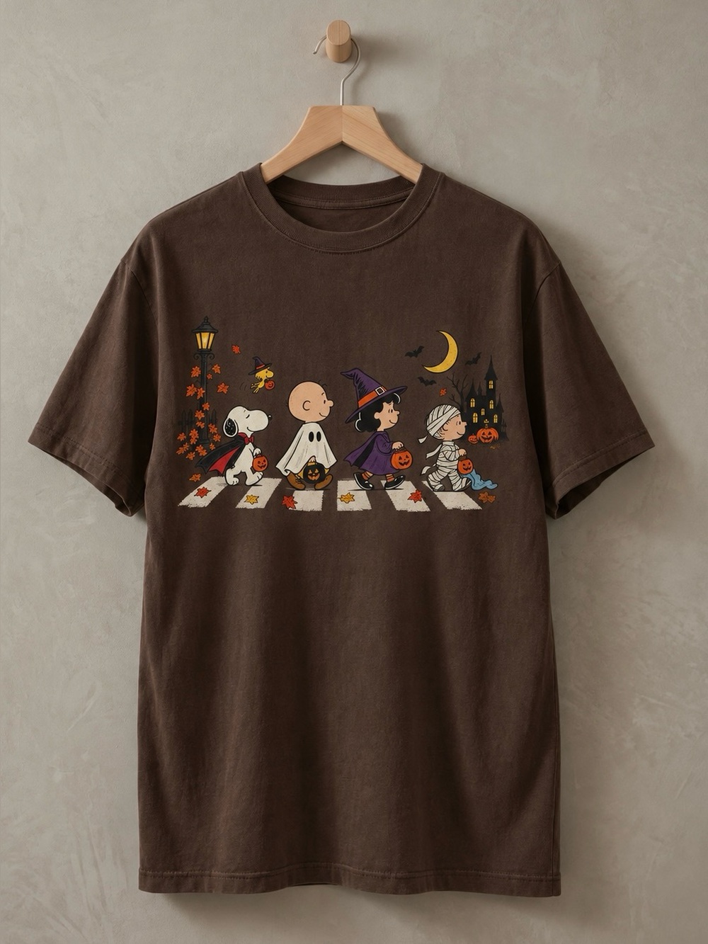 Dark Chocolate Gildan Snoopy Charlie Brown Halloween Tee